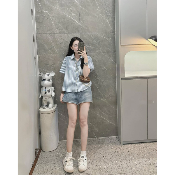 Áo sơ mi nữ kẻ sọc xanh thêu logo chất cotton Oxford cao cấp thanh lịch - 020