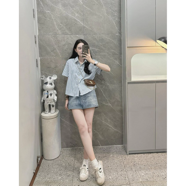 Áo sơ mi nữ kẻ sọc xanh thêu logo chất cotton Oxford cao cấp thanh lịch - 020