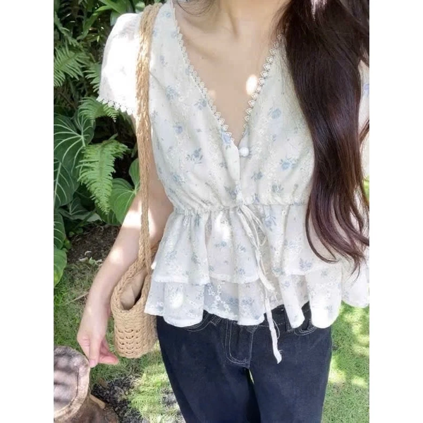 Áo babydoll cổ V cột nơ eo dệt hoa nổi xoè 2 tầng phối ren - 140