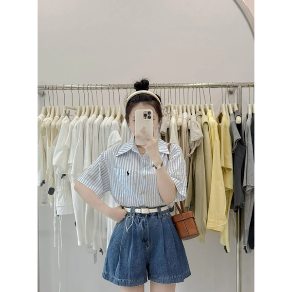 Áo sơ mi croptop kẻ sọc thêu logo nổi bật vải oxford cao cấp - 032