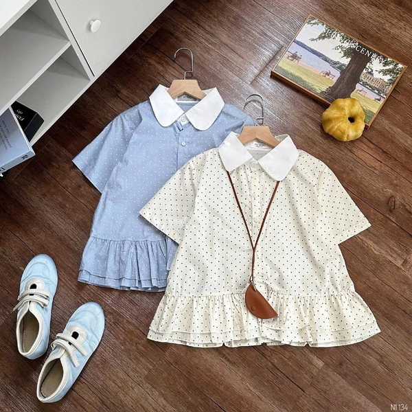 Áo sơ mi croptop cổ sen phối bèo tầng xanh chấm bi chất kate lụa - 085