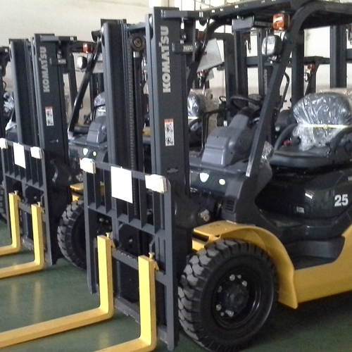 Xe Nâng Dầu 2,5 Tấn
