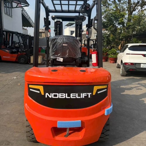 Xe nâng điện 3 tấn Noblelift
