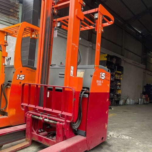 Điện đứng lái komatsu 1,5 tấn