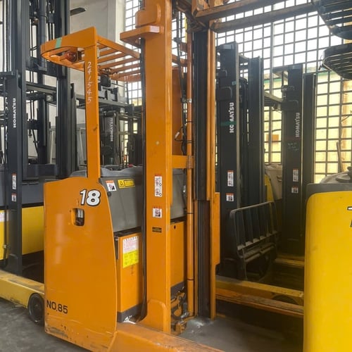 Xe nâng điện đứng lái 1,8 tấn