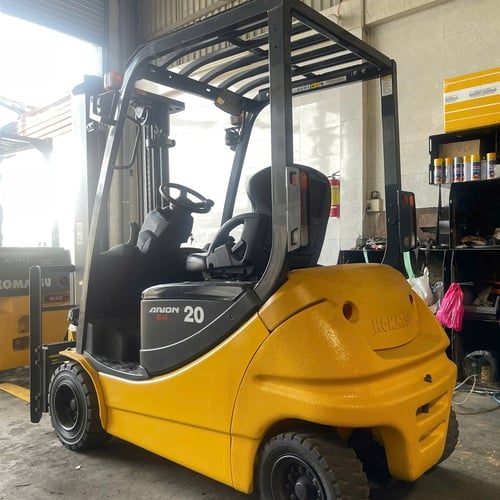 Xe nâng điện Komatsu 2 tấn