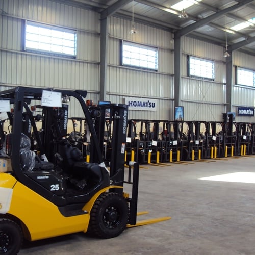 Xe Nâng komatsu 2,5 Tấn