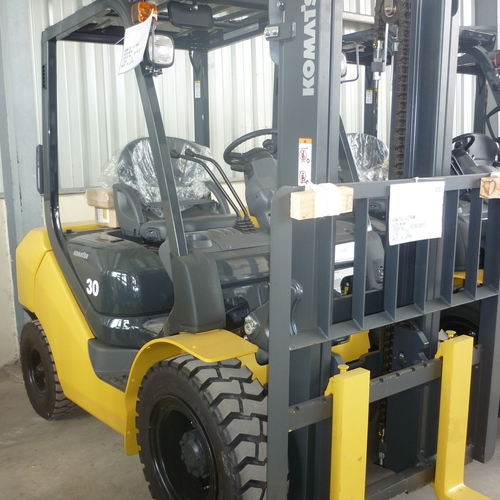 Xe Nâng Dầu 3 Tấn