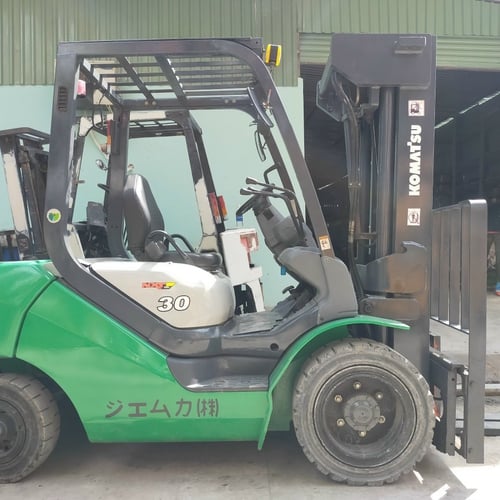 Xe nâng cao nâng 6 mét chui công