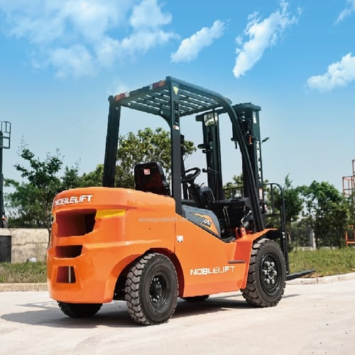 Xe nâng dầu ngồi lái 5 tấn Noblelift 