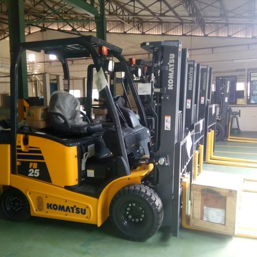 xe nâng điện 2.5 tấn