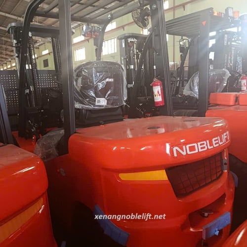 Xe nâng điện 3 tấn Noblelift FE4P30Q