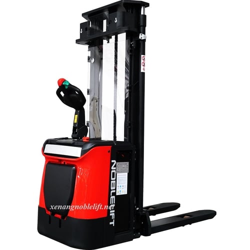 Xe nâng điện cao có bệ đứng lái Noblelift 