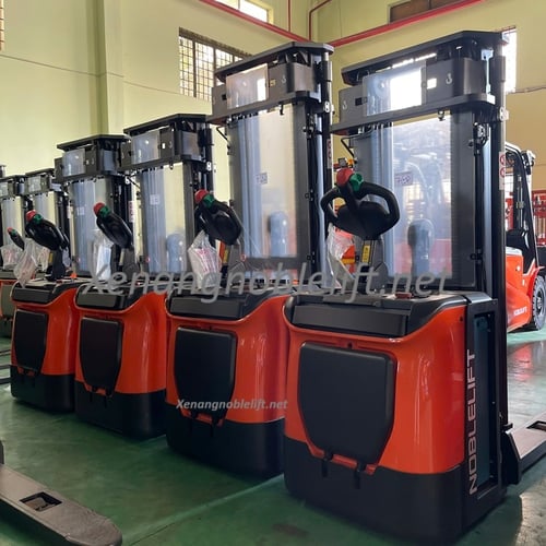 Xe nâng điện cao stacker Noblelift 