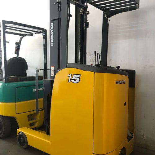 Xe nâng điện đứng lái