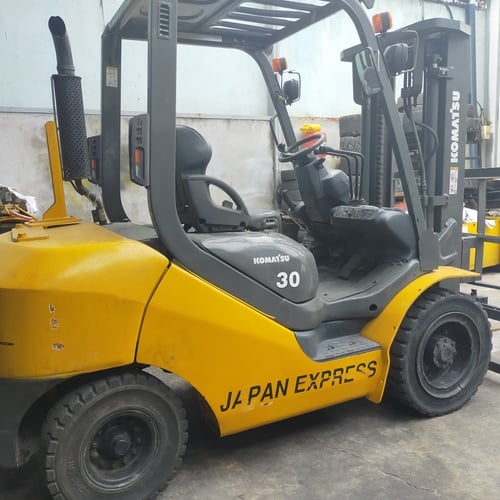 Xe nâng Komatsu 3 tấn FD30T-17