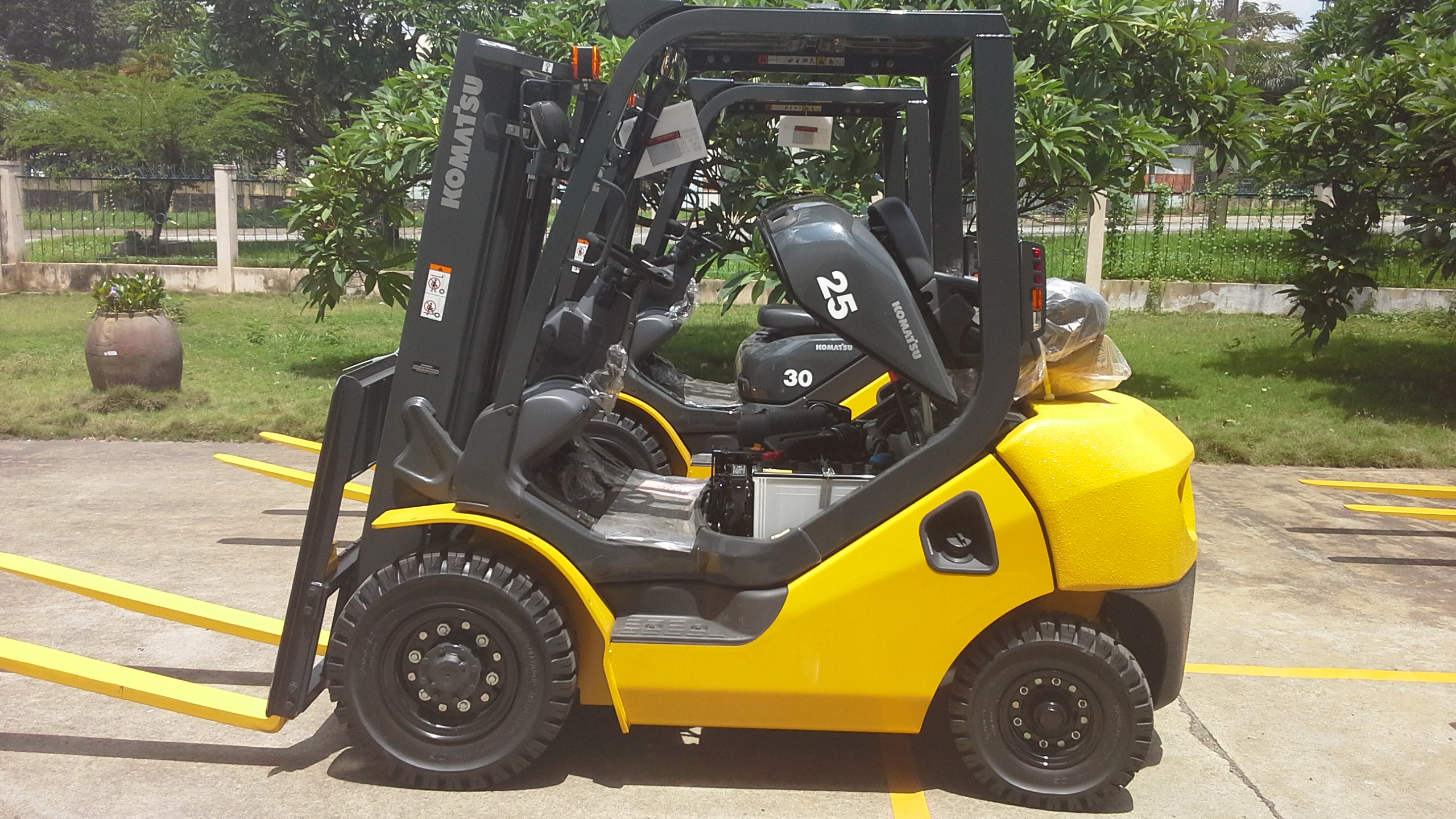 dai ly xe nang.jpg (1.44 MB)