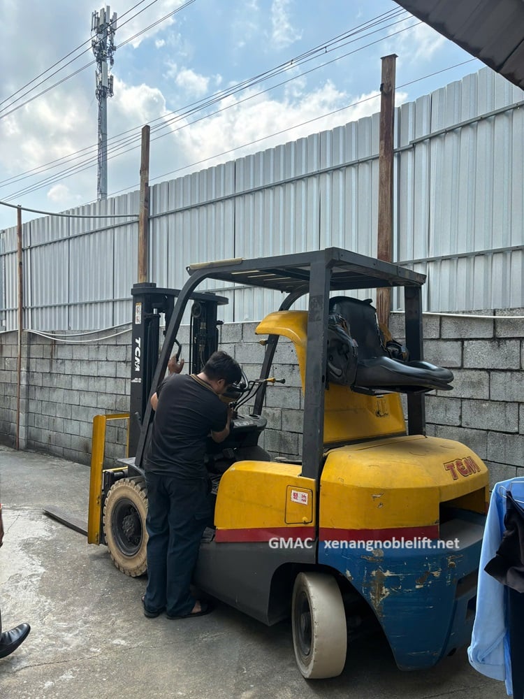 sủa-chữa-xe-nâng-tại-TP.HCM.jpg (274 KB)