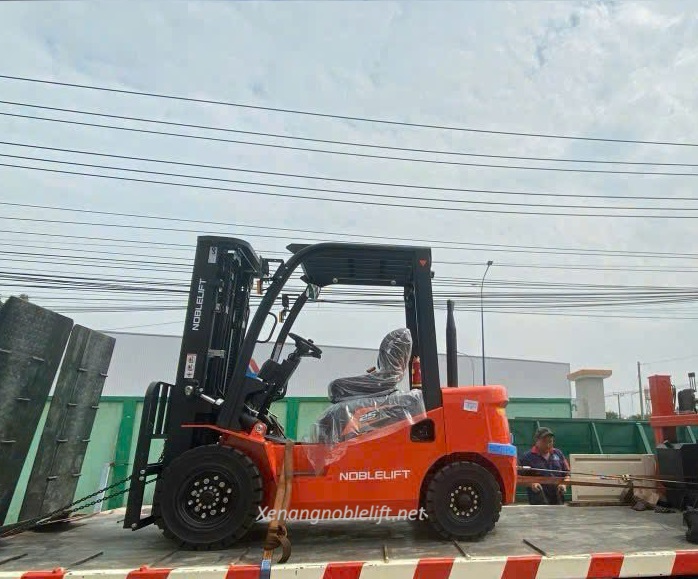 xe-nâng-điện-Noblelift-2500kg.jpg (178 KB)