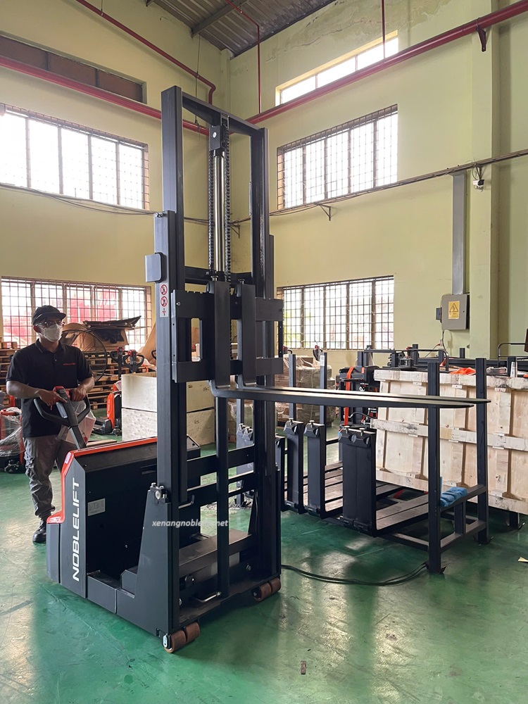 xe-nâng-điện-Noblelift-đối-trọng-mini.jpg (259 KB)