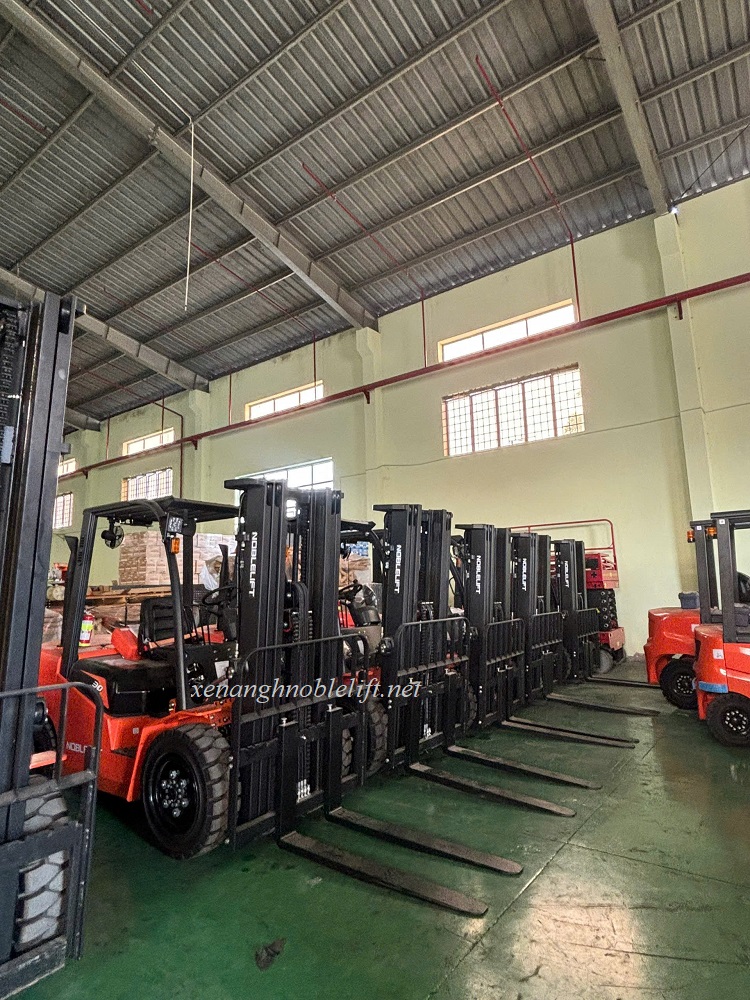 xe nâng điện ngồi lái 2500kg xe-nâng-điện-ngồi-lái-nobolelift-sẵn.jpg (366 KB)