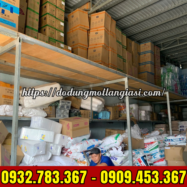 HỘP NHỰA VUÔNG HT12 GIÁ SỈ RẺ TẠI TPHCM HỘP NHỰA VUÔNG HT12 GIÁ SỈ RẺ TẠI TPHCM