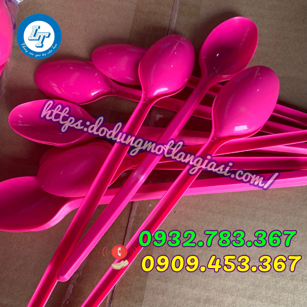 MUỖNG NHỰA DÙNG 1 LẦN NHIỀU LOẠI GIÁ SỈ RẺ muỗng nhựa 15 cm màu hồng