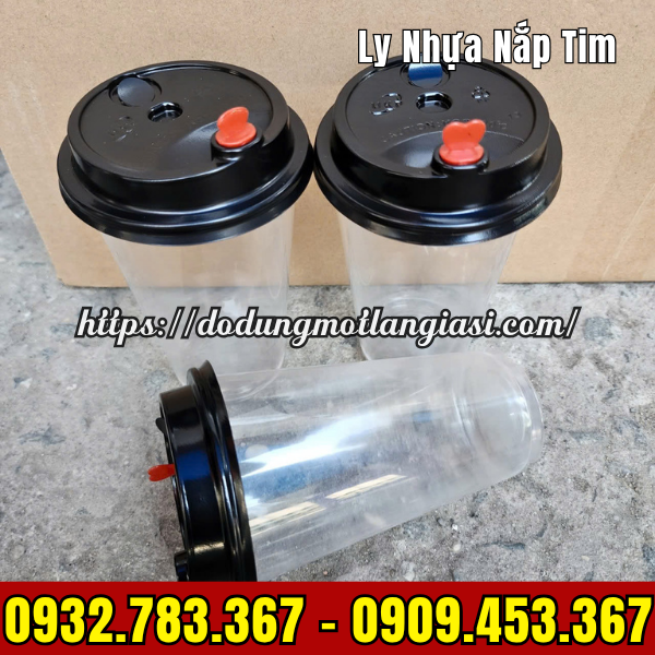 LY NHỰA NÚT TIM