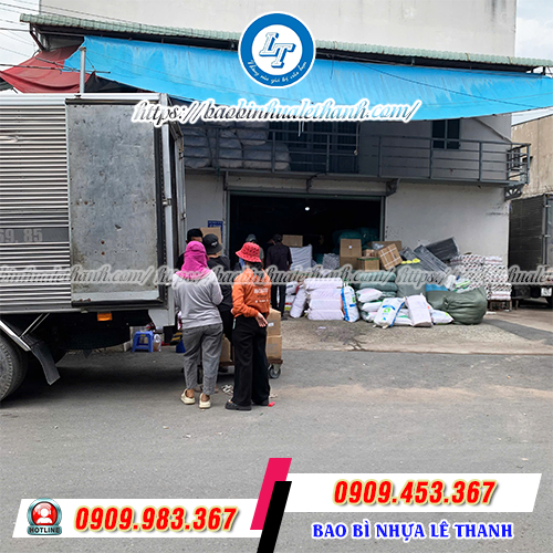 Hộp nhựa đế đen giao hàng nhanh Hộp nhựa đế đen giao hàng nhanh