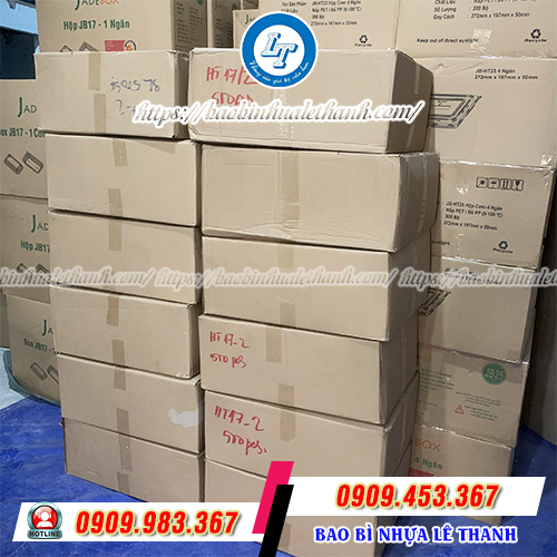 Hộp nhựa đen 4 ngăn sẵn kho Hộp nhựa đen 4 ngăn sẵn kho