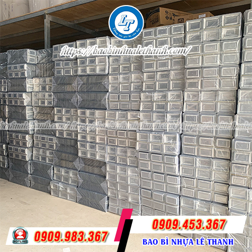 Hộp nhựa đựng bánh su kem sẵn số lượng lớn Hộp nhựa đựng bánh su kem sẵn số lượng lớn