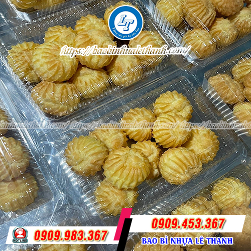 Hộp nhựa đựng bánh su kem Hộp nhựa đựng bánh su kem