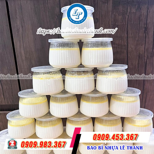 Hũ sữa chua nhựa trong suốt đẹp mắt Hũ sữa chua nhựa trong suốt đẹp mắt