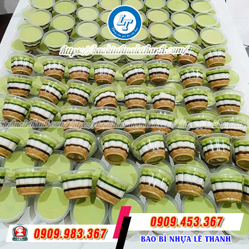 Ly nhựa đựng rau câu hoa mai đẹp mắt Ly nhựa đựng rau câu hoa mai đẹp mắt