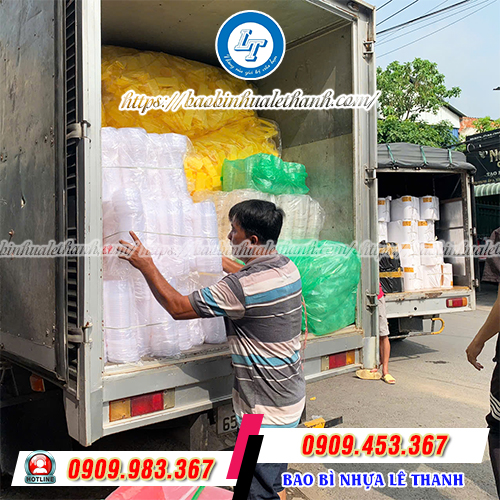 Ly nhựa đựng rau câu hoa mai giao nhanh Ly nhựa đựng rau câu hoa mai giao nhanh