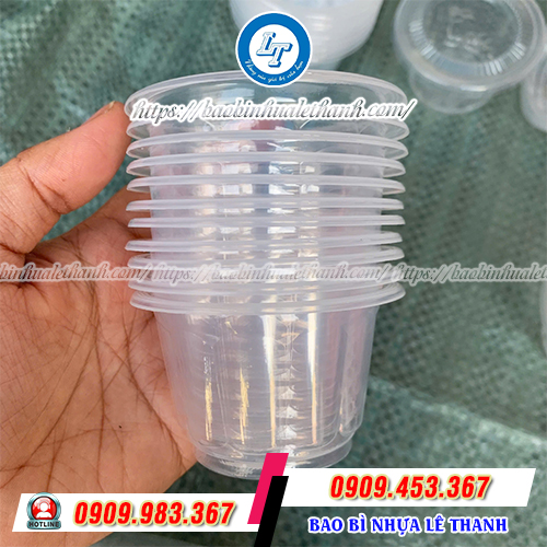 Ly nhựa đựng rau câu hoa mai nhỏ gọn Ly nhựa đựng rau câu hoa mai nhỏ gọn