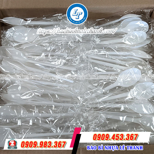 Muỗng nhựa bọc màng đóng thùng Muỗng nhựa bọc màng đóng thùng