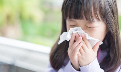 Trẻ Hay Ốm Vặt Nên Bổ Sung Gì Để Tăng Sức Đề Kháng Tự Nhiên?