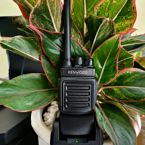Bộ Đàm Cầm Tay Kenwood TK-520 Tiêu Chuẩn IP54 Theo Thông Tư 150
