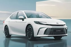 Thuê xe 4 chỗ Toyota Camry Giá Rẻ xe Đời Mới Nhất