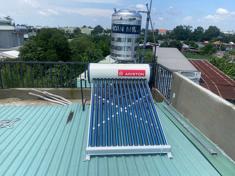 Bàn giao Máy nước nóng Ariston tại Hóc Môn Bàn giao Máy nước nóng Ariston tại Hóc Môn