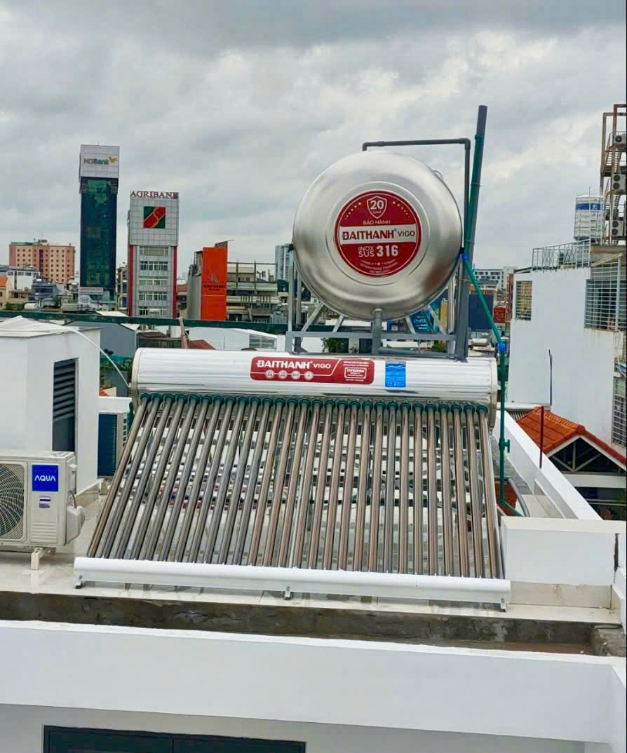 Máy nước nóng năng lượng mặt trời Đại Thành Vigo 160L Máy nước nóng năng lượng mặt trời Đại Thành Vigo 160L