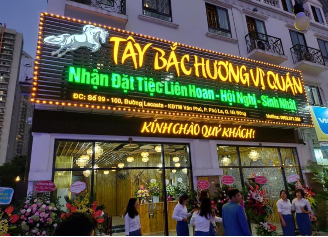 Hộp đèn quảng cáo
