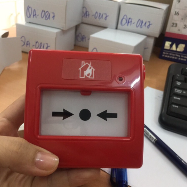 AH-0817 Horing Nút Nhấn Khẩn Vuông Reset