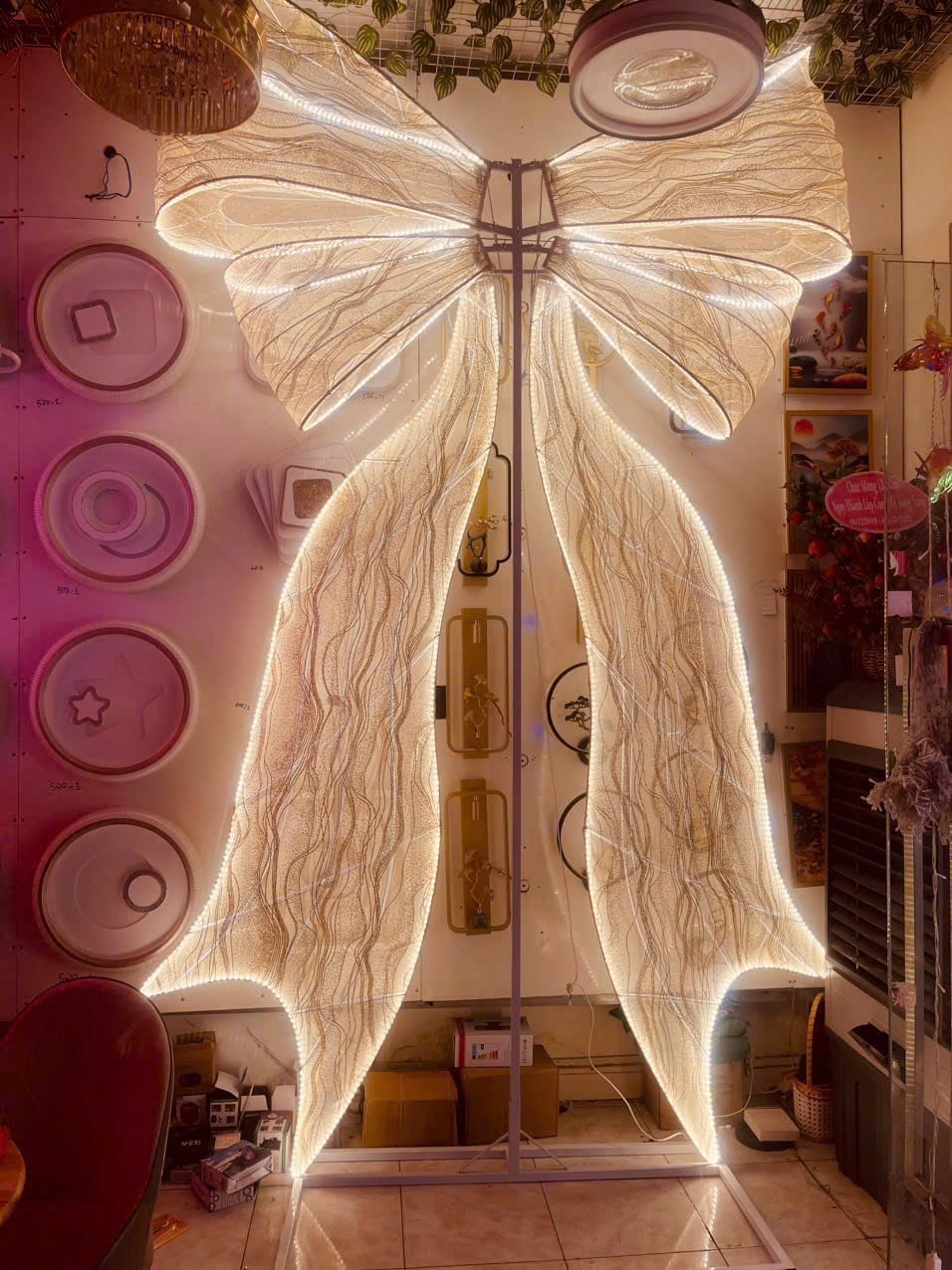 Backdrop đám cưới nơ led khổng lồ Backdrop đám cưới nơ led khổng lồ