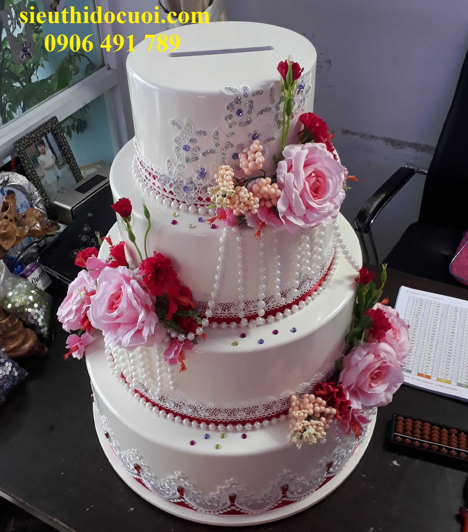 Thùng tiền cưới bánh kem Thùng tiền cưới bánh kem