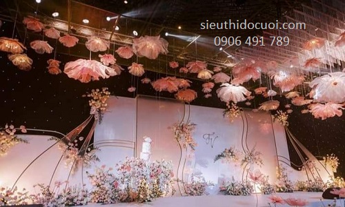 Dẫn lối sân khấu hoa voan Dẫn lối sân khấu hoa voan