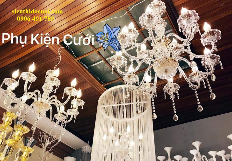 Đèn chùm pha lê nến 10 nhánh Đèn chùm pha lê nến 10 nhánh