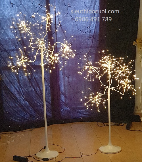 Đèn dẫn lối cây pháo hoa Đèn dẫn lối cây pháo hoa
