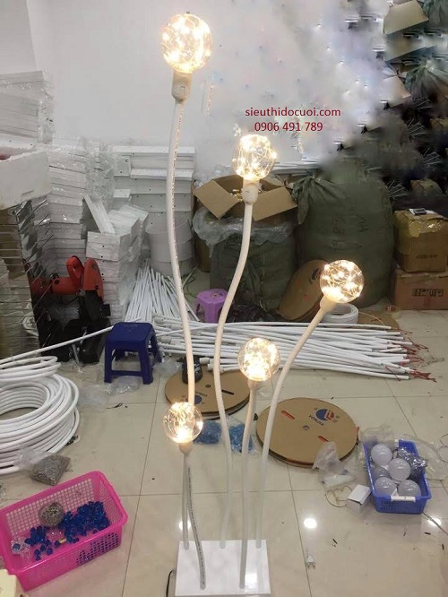 Đèn dẫn lối đám cưới Đèn dẫn lối đám cưới